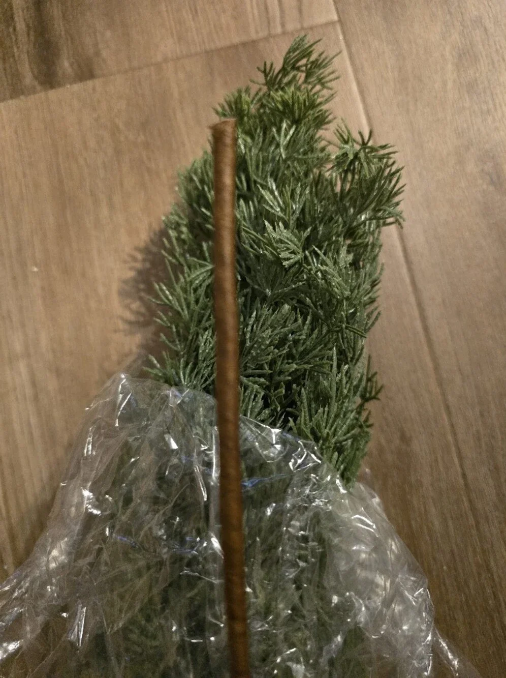 Artificial Cedar Greenery Spray Bundle - Green Home Holiday Foliage. 6 Pcs. NWT.